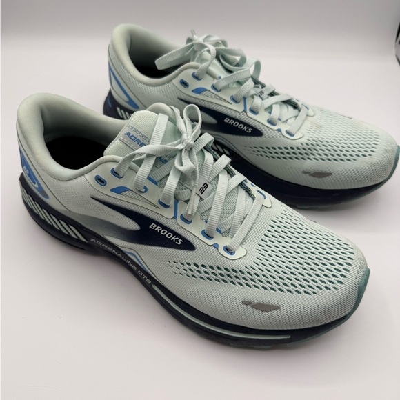 Brooks Shoes - Women’s brooks adrenaline GTS size 11 excellent preowned condition